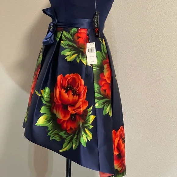 TeezeMe Occasion Dress - Picture 5 of 7